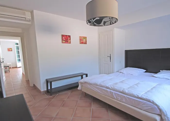 Restanques - Beauchene * 생트막시메